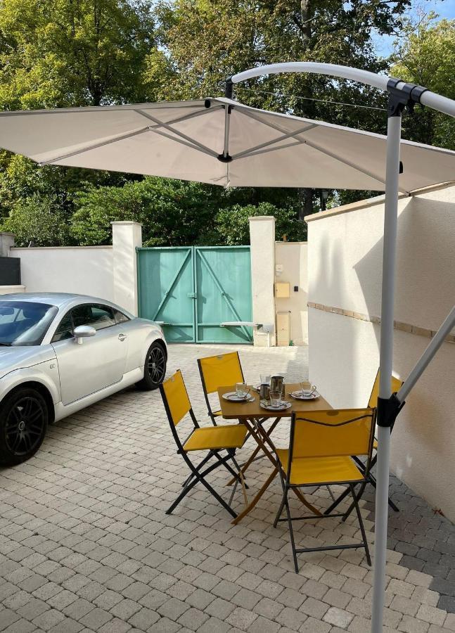 Ferienwohnung L'Archeveche : Au Pied De La Cathedrale Bourges Exterior foto